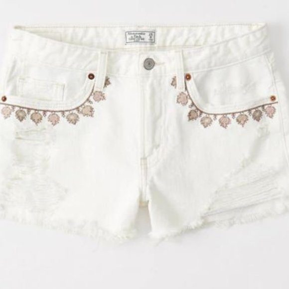 Abercrombie & Fitch Pants - Abercrombie Womens Harper Low Rise Short, White, 0